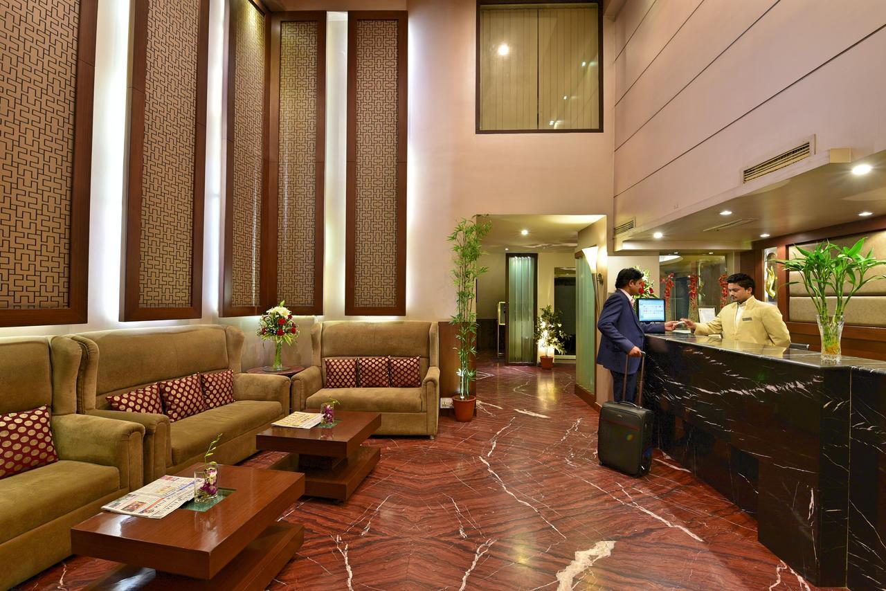 โรงแรมเซอร์ยา พลาซ่า โกตา ภายนอก รูปภาพ