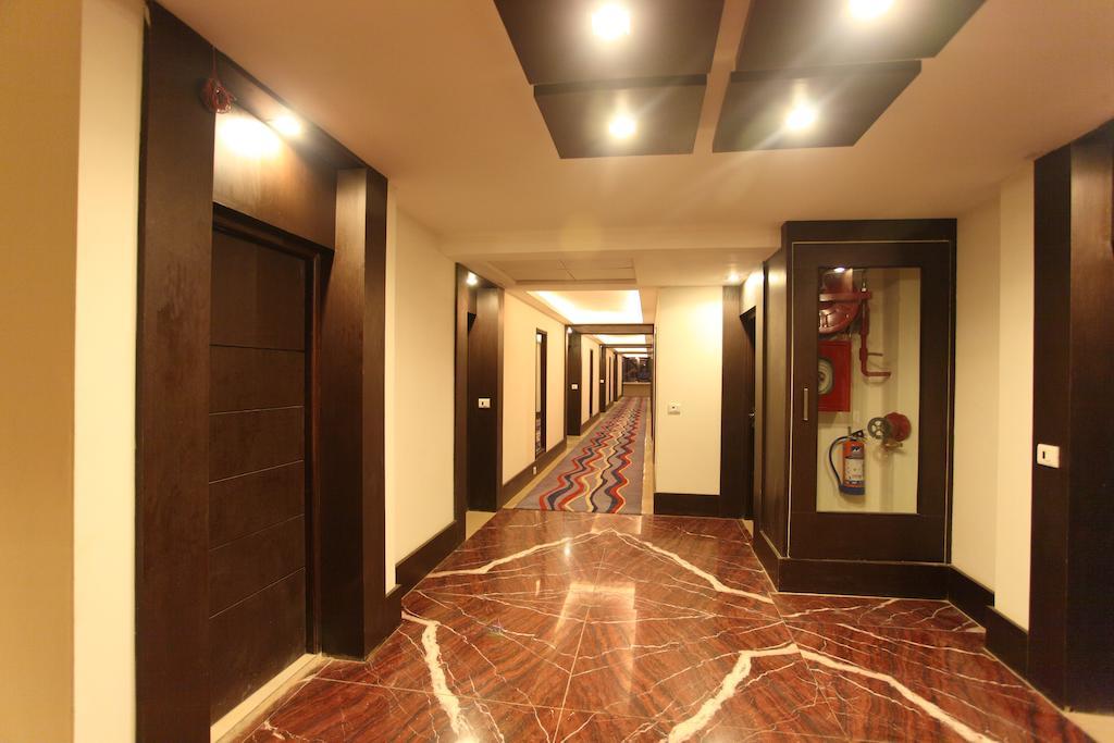 โรงแรมเซอร์ยา พลาซ่า โกตา ภายนอก รูปภาพ